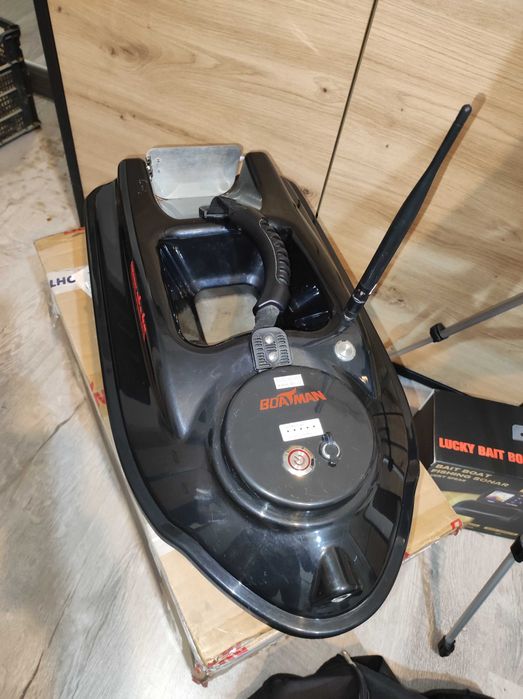 Лодка boatman със GPS и сонар