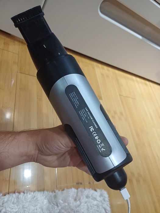 Продам ручной пылесос