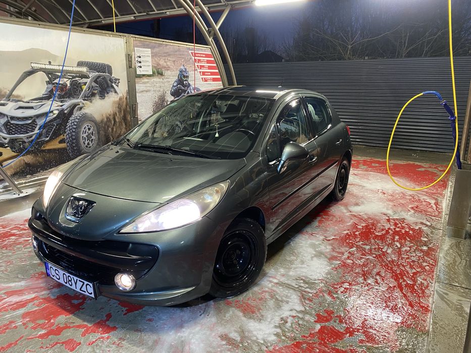 Peugeot 207 in stare buna……