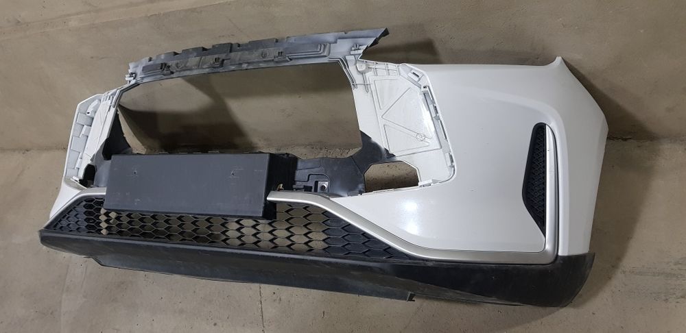 Бампер Jetour x50 с решёткой