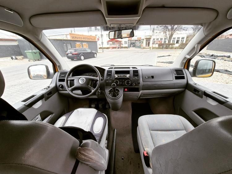 Volkswagen Transporter T5 Long, 5 locuri, Variante