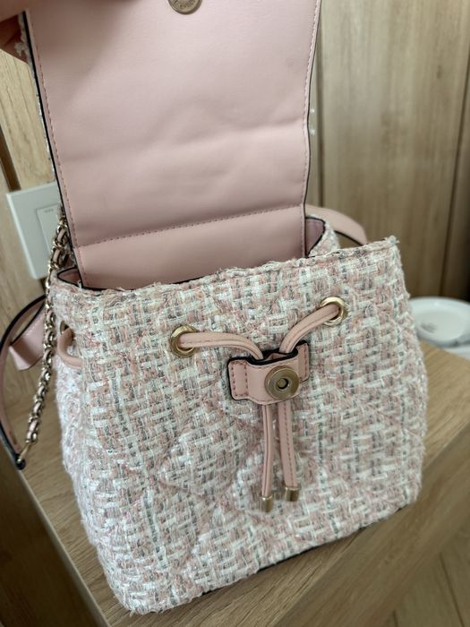 Рюкзак(сумка) розовый Guess