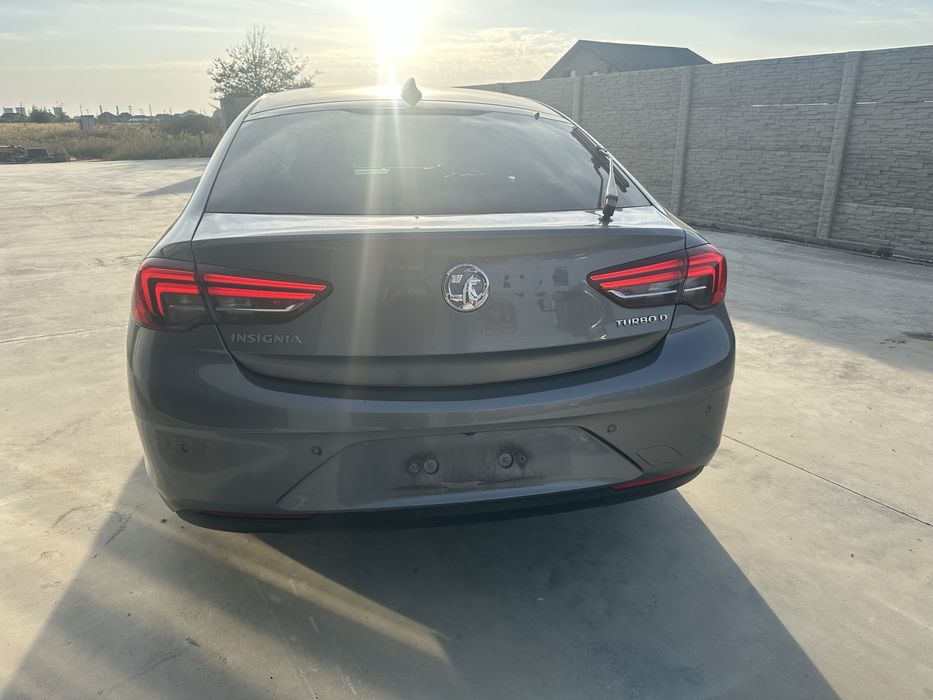 Vand brat / bascula stanga / dreapta fata / spate Opel Insignia B