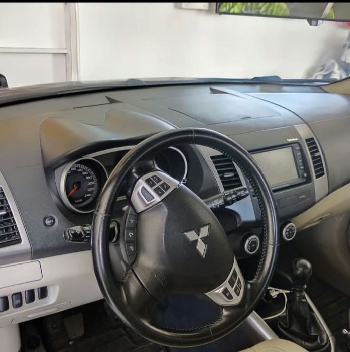 MITSUBISHI Outlander 2009 — imagine 3