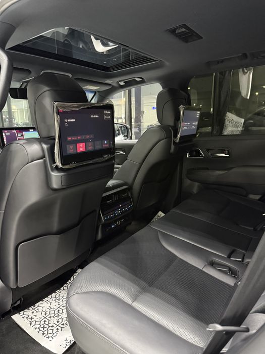 Toyota LC300 в Ташкенте