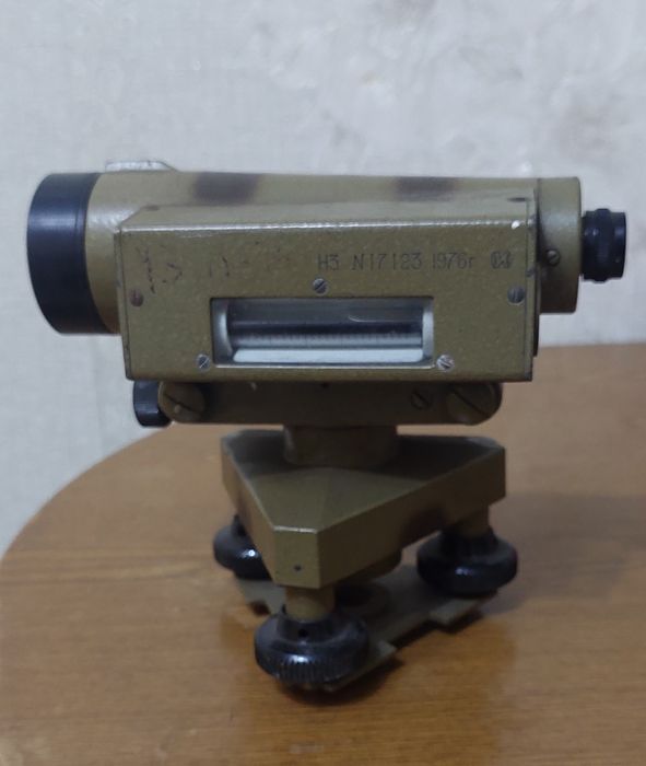 Нивелир  тип  Н3