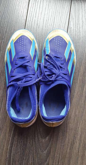 Детски футболни обувки