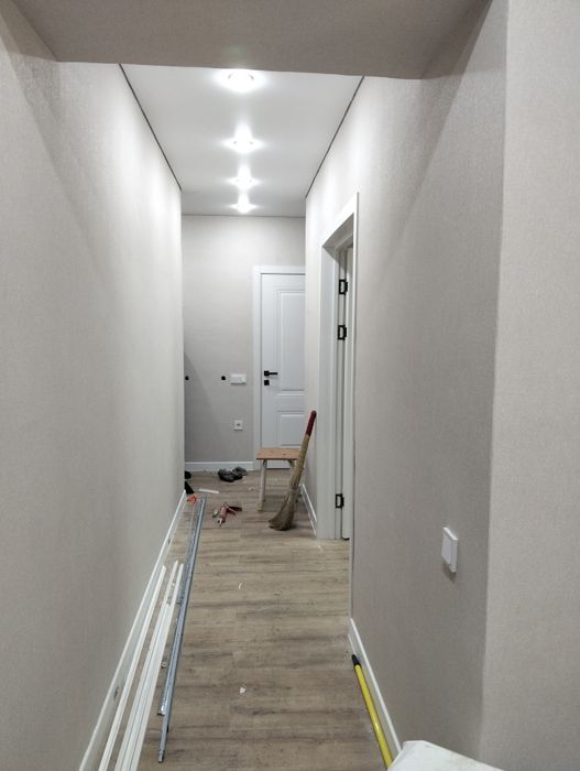 Ремонт под ключ .клеим обой левкас.