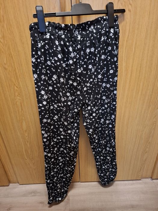 Pantaloni de vară