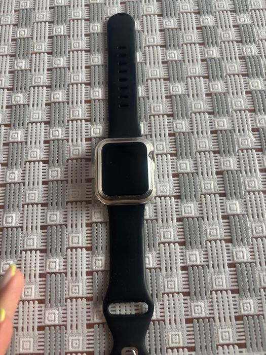 Смарт часовник Apple Watch SE2
