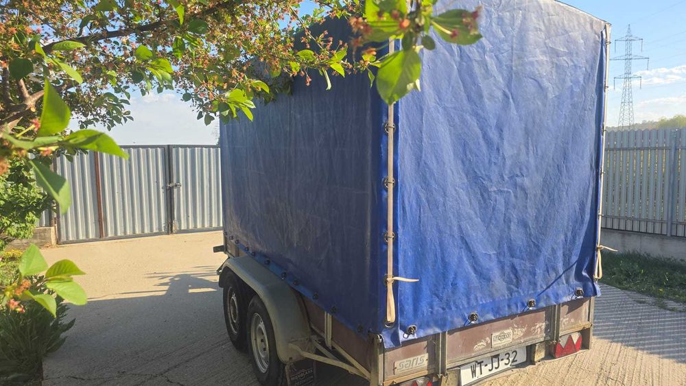 Remorcă SARIS 2700kg Dublă Axă, Prelată Înaltă – ACTE RO în curs (RAR programat)
