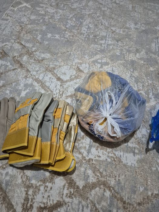 Рабочие перчатки