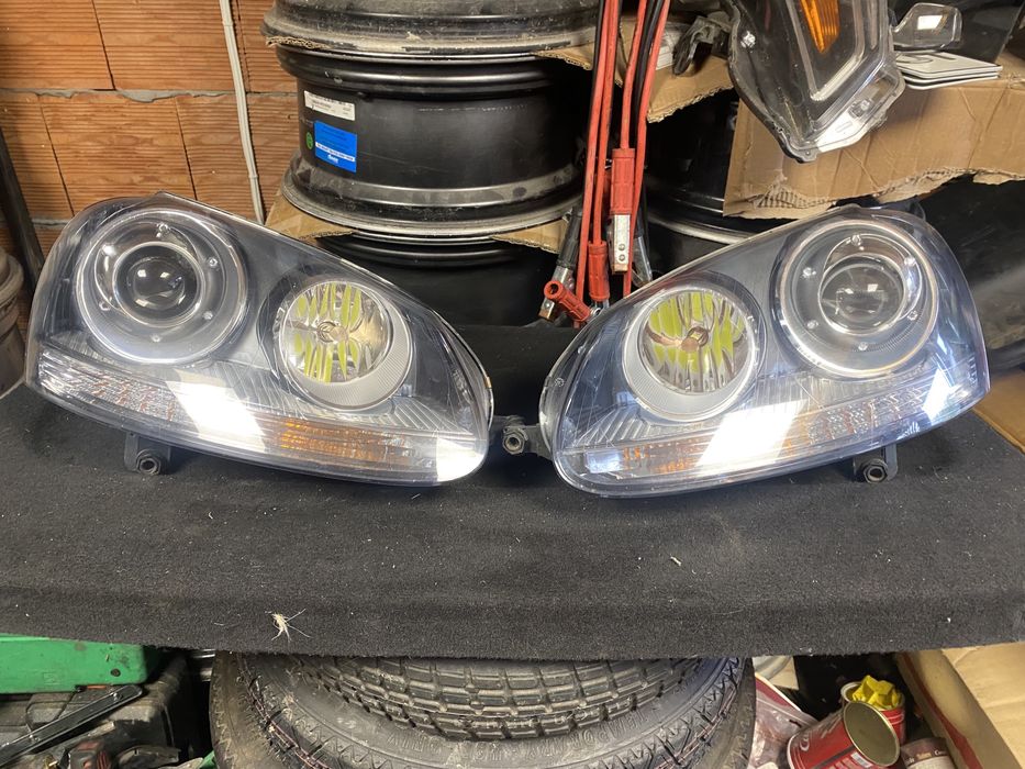 Фарове за vw golf 5 оригинални ксенон