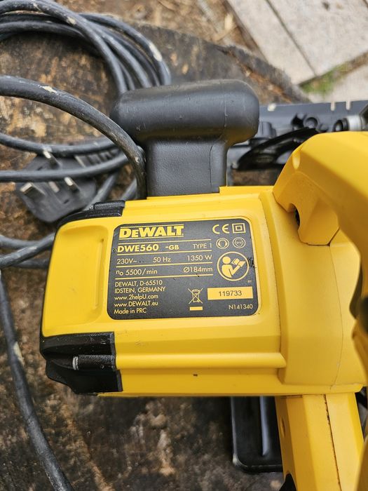 Circular dewalt Dwe560