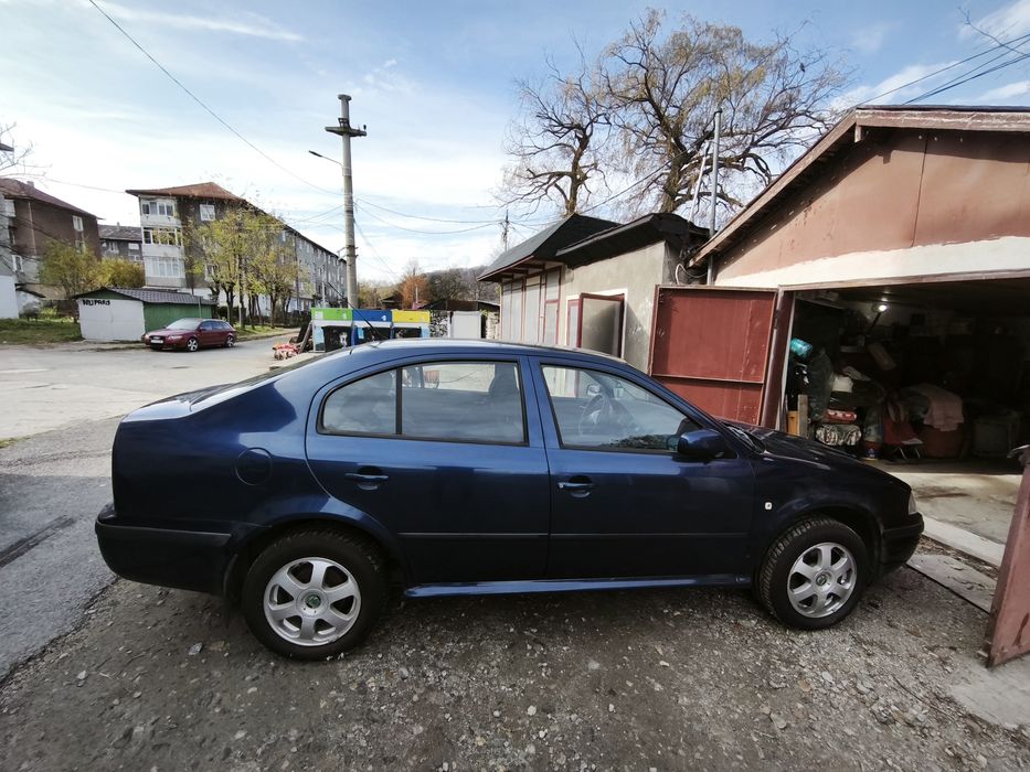 Vând Skoda Octavia Tour