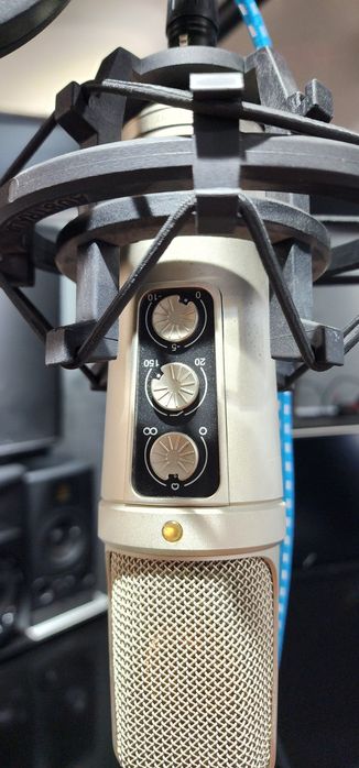 Студийный микрофон RØDE NT2000 (Made in Australia) + Кейс и паук