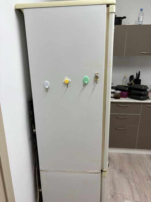 Продам холодильник