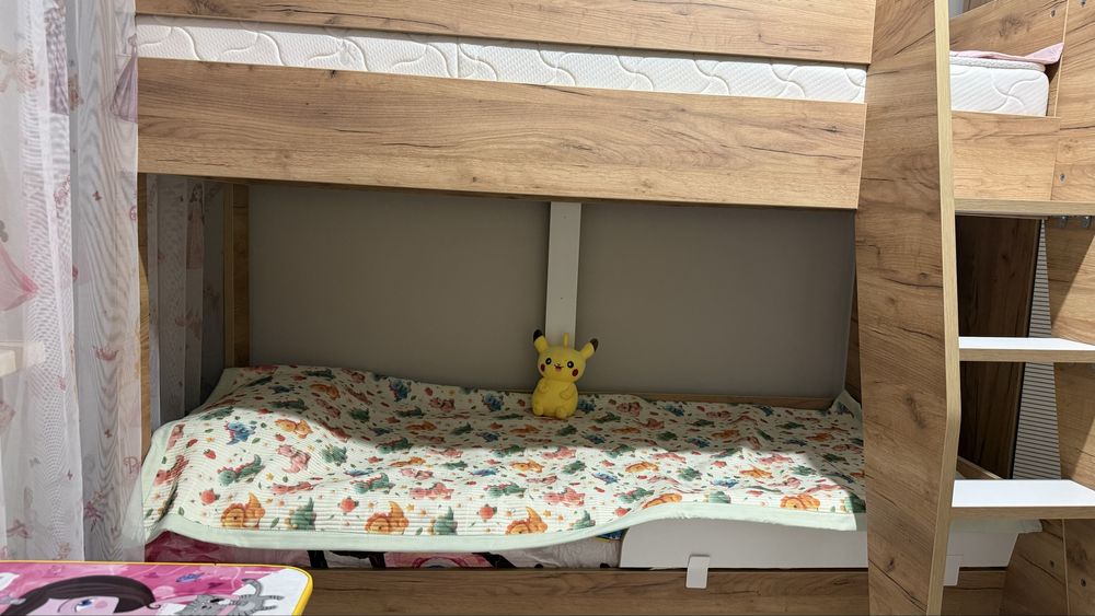 Продам двухярусную кровать