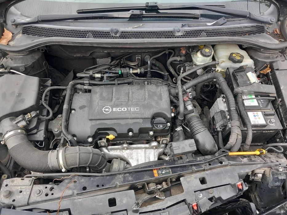 Opel Astra J -1.4Turbo-120кс./2012/-на части