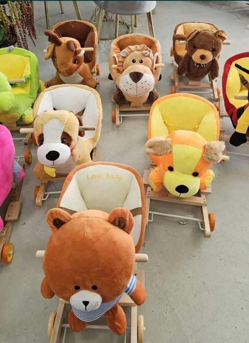 Детска Люлка с колелца плюшена с предпазен колан Чисто нова