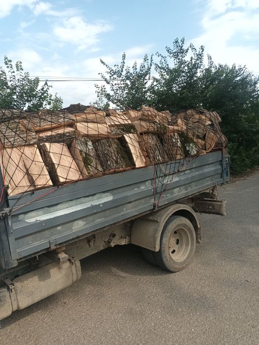 Vand lemne de foc transport gratuit în prahova 0728449170