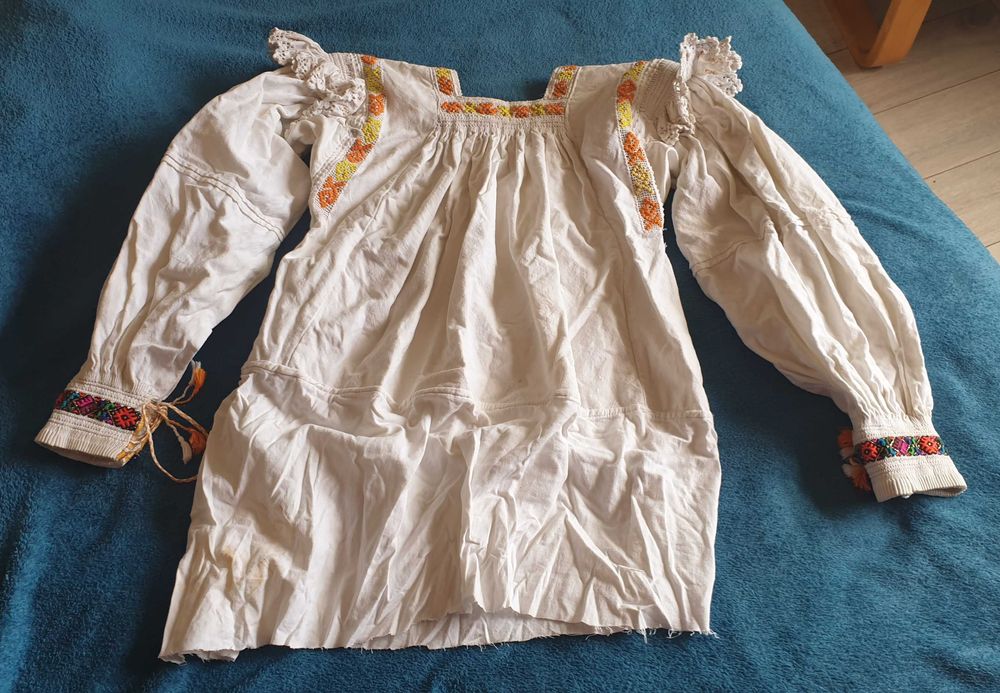camasa traditionala Maramures, veche 70 ani, fete XS,S, de colectie