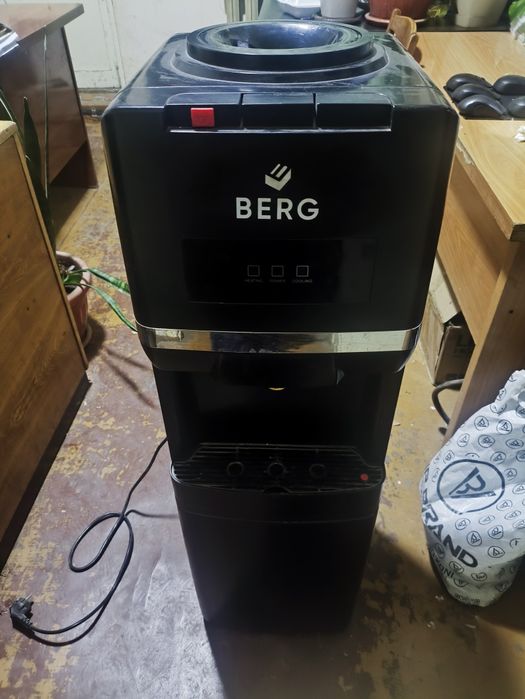 Кулер для воды BERG