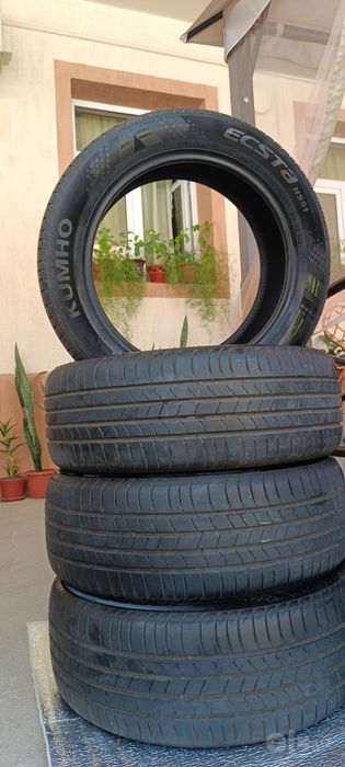 Kumho ecsta HS51 215/55/R17 94v
