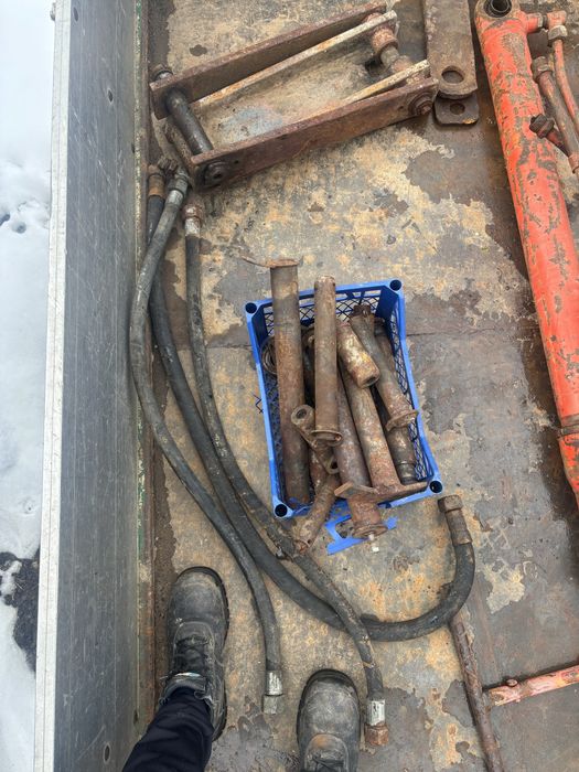 Хидравлични цилиндри : Фадрома , Гагер,плугове и др