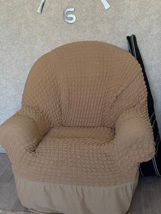 Диван и два кресла