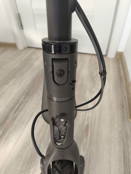 Vând trotineta electrică Xiaomi