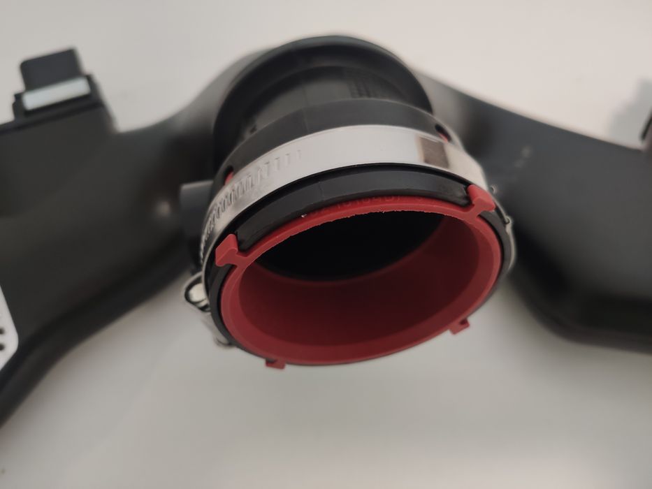 НОВО С ГАРАНЦИЯ 2г.Въздуховод Лястовица с Дебитомери 280CDI ,320CDI V6