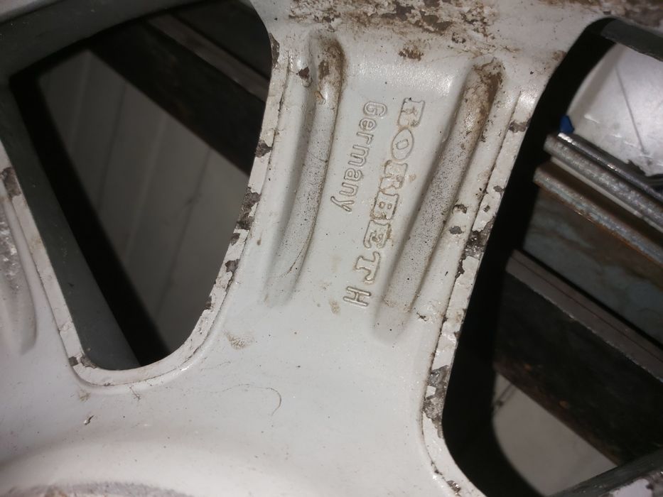 Anvelope iarna 215 65 16