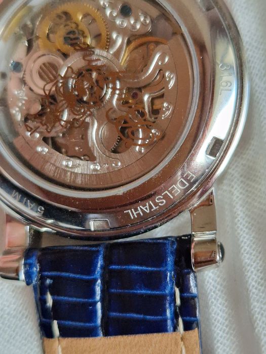 Дамски часовник,,Burgmeister"