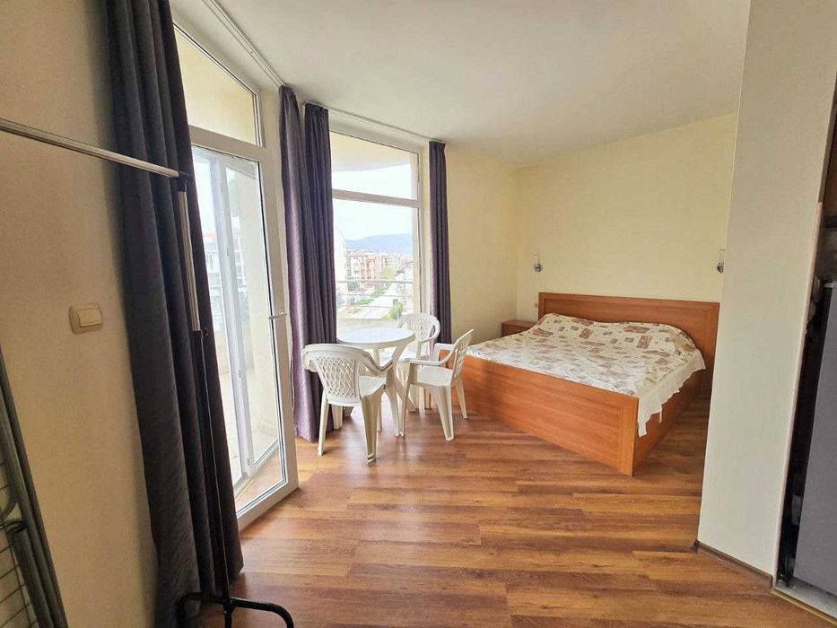 Дава се под наем Едностаен апартамент в к.к. Слънчев бряг - 54 кв.м за 600 € - Снимка #1