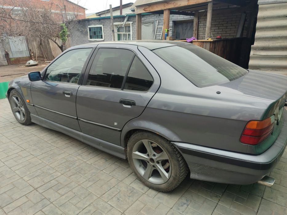 Продам живую БМВ Е36