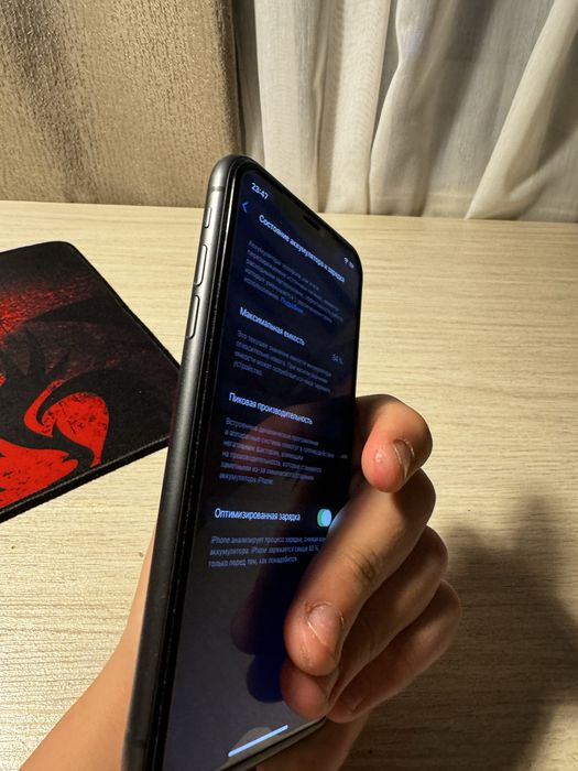 Продам IPhone 11