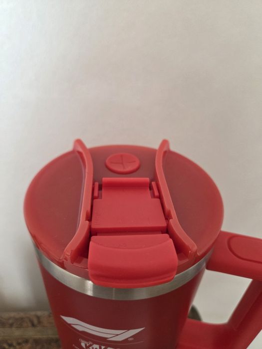 Червена F1 KitKat Stanley Cup от неръждаема стомана