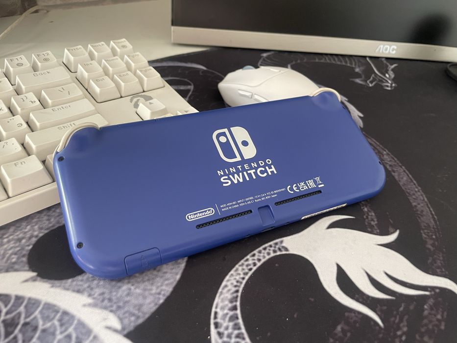 Продам Nintendo switch lite