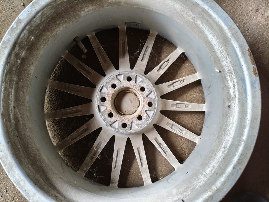 Комплект дисков Vossen R17 4:100 и 4:114,3
