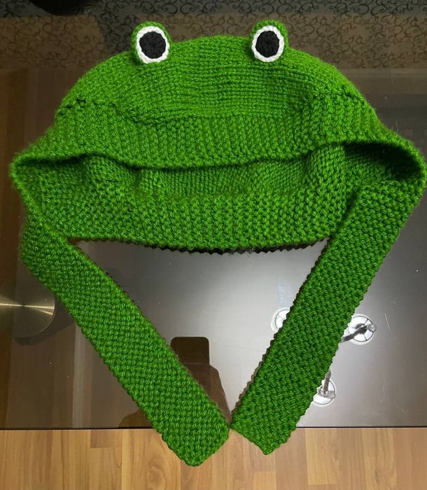 Продается шапка-жабка, лягушка