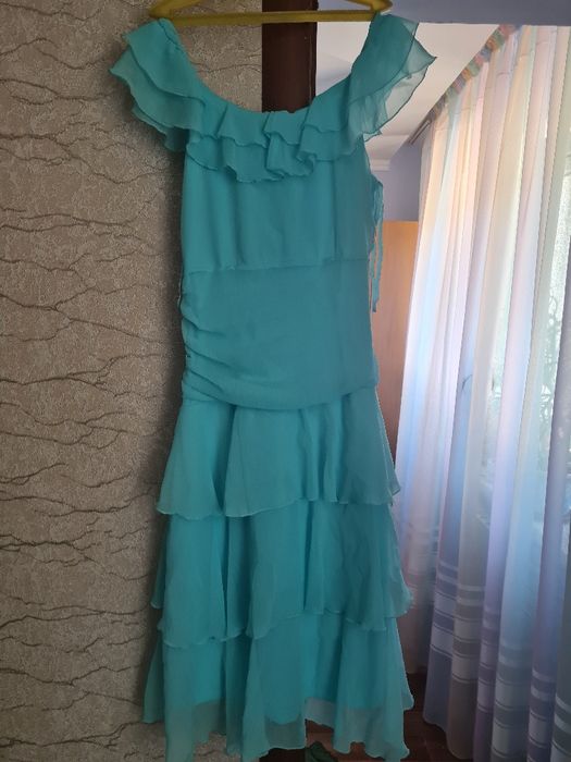 Продам платья 42-44р