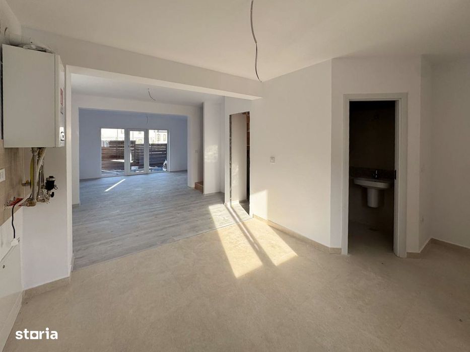 90 mp, 3 camere, grădină, loc de parcare, terasă. 1.277 Euro/mp