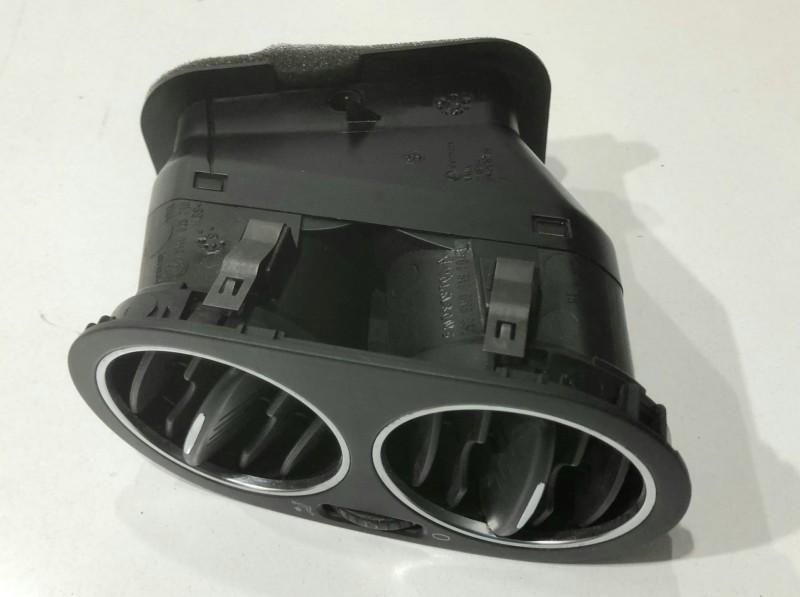 Grila ventilatie dreapta fata Volkswagen Golf 6 plus 5M0819759 Hatchba
