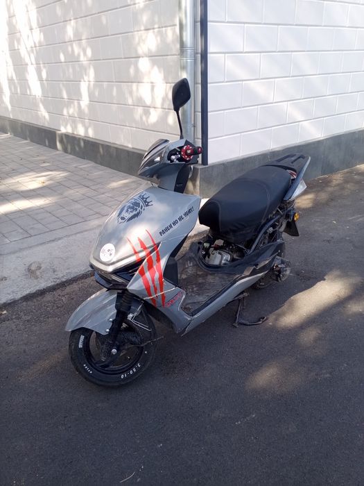 Продам скутер м12