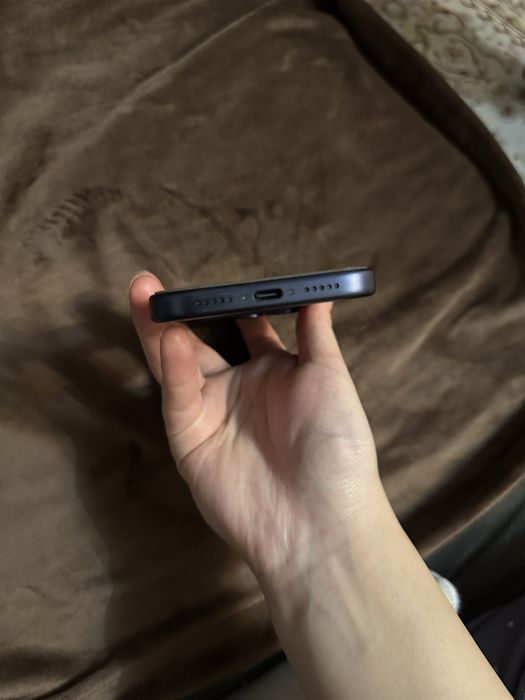 Iphone 17 pro синий