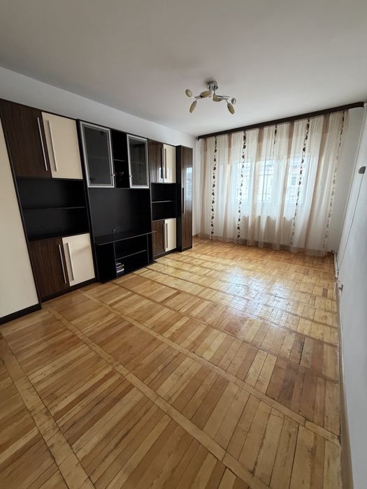 Apartament proprietar 2 camere decomandat iorga