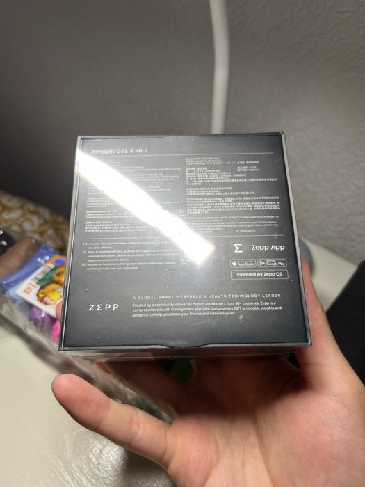 Смарт-часы Amazfit GTS 4 mini