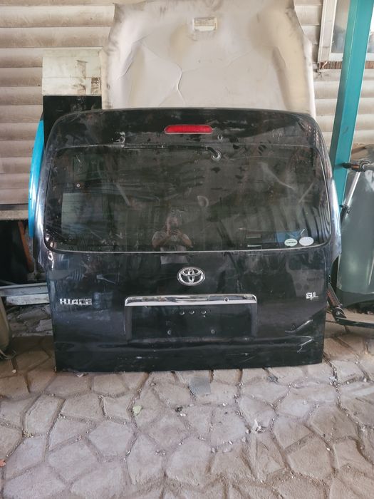 Кузовные детали тойота хайс н200 H300 hiace       есть все