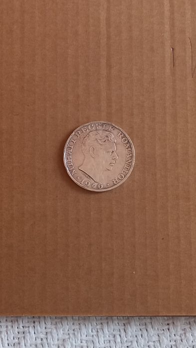 Vand 2 monede mari de Argint de 25.000 lei 1946,luciu din batere